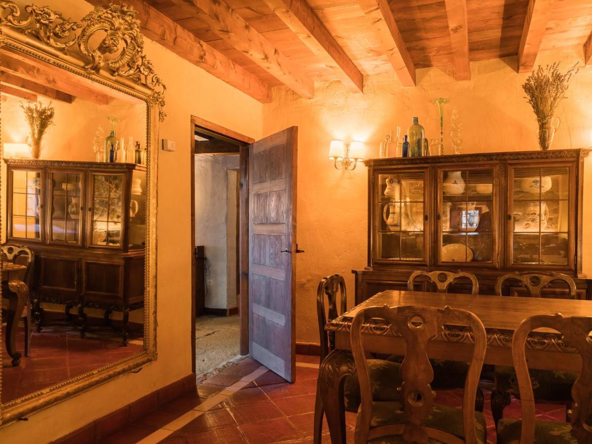 Posada Real La Casa De Arriba Navarredonda Exterior foto
