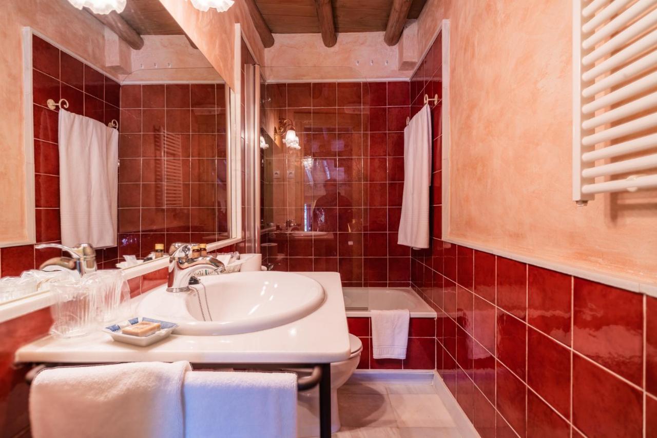 Posada Real La Casa De Arriba Navarredonda Zimmer foto